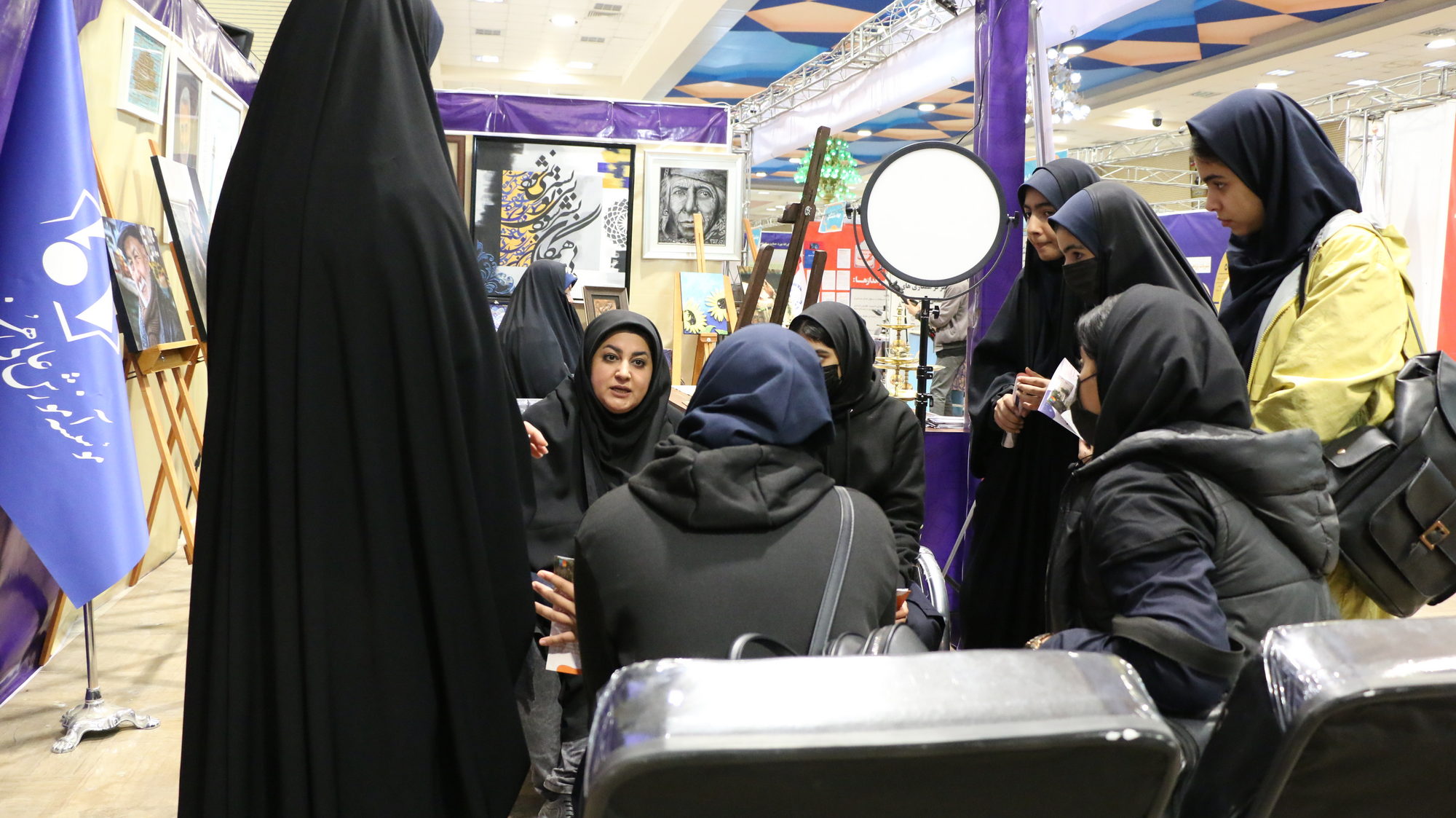 غرفه دانشگاه هنر و اندیشه اسلامی در بیست و پنجمین نمایشگاه دستاوردهای پژوهش، فناوری و فن بازار