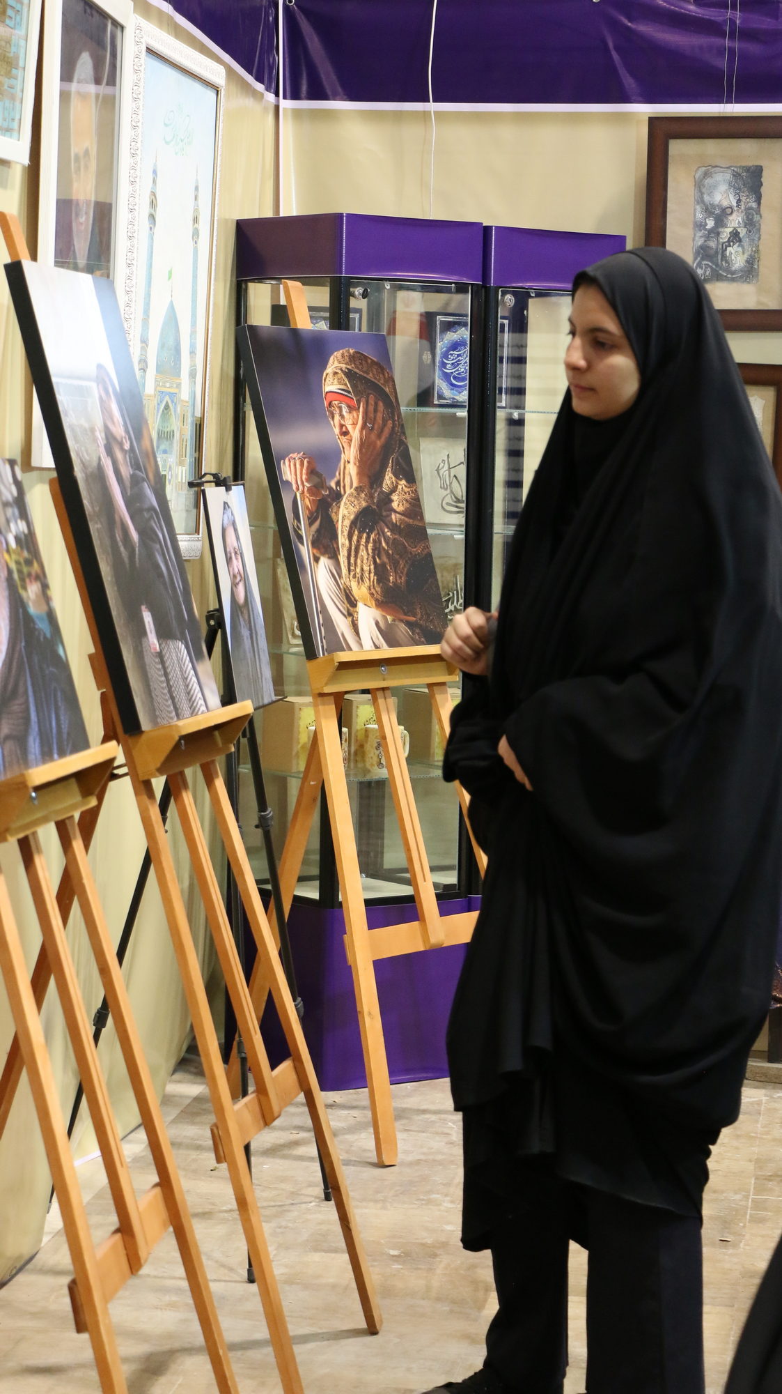 غرفه دانشگاه هنر و اندیشه اسلامی در بیست و پنجمین نمایشگاه دستاوردهای پژوهش، فناوری و فن بازار