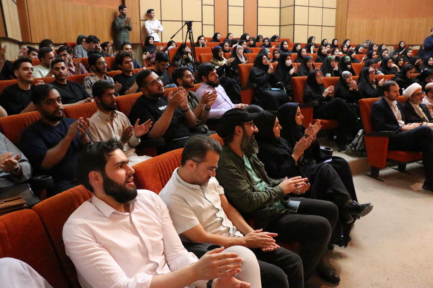 اختتامیه نمایشگاه از ماه تا آفتاب