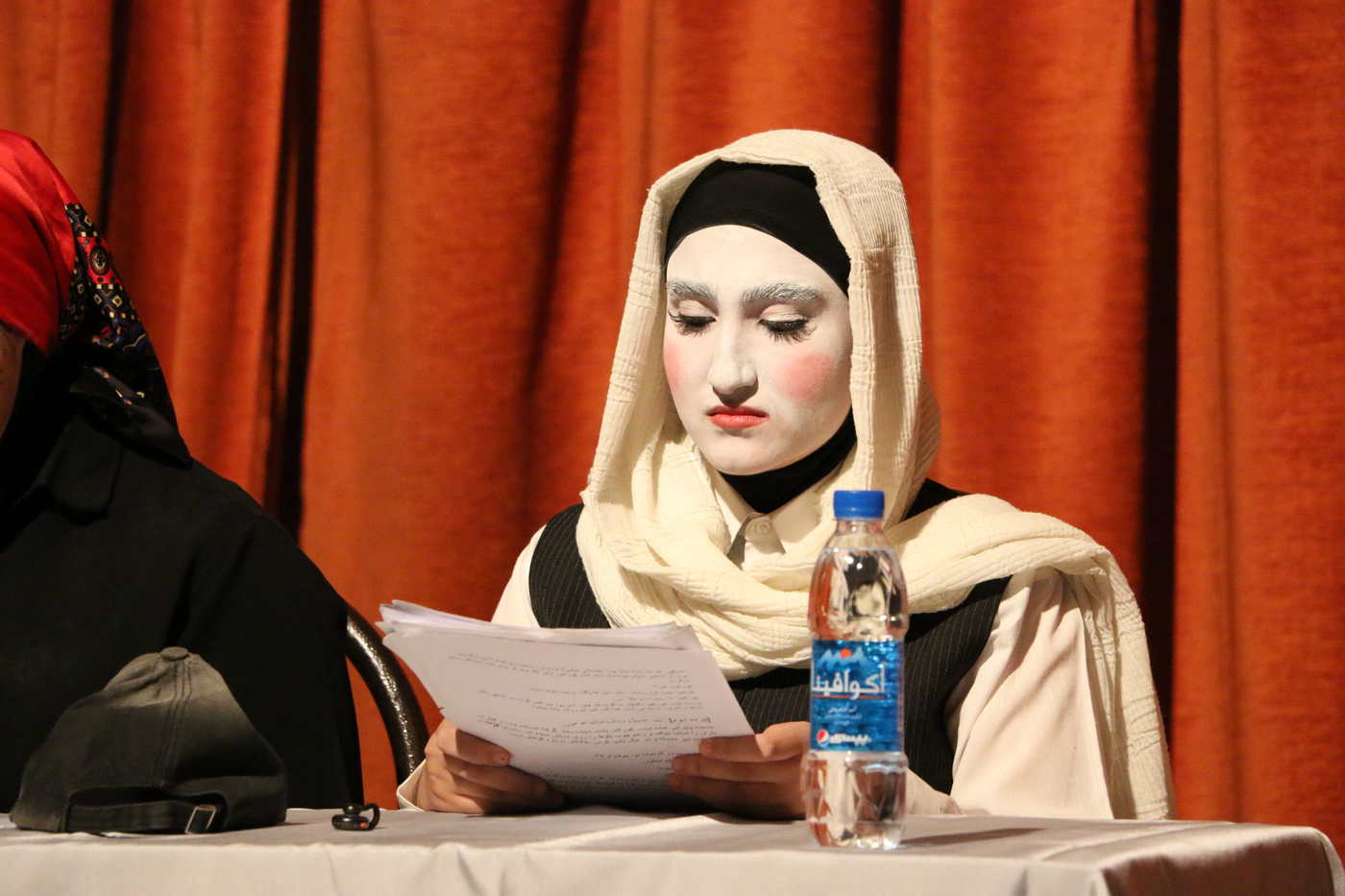 نمایشنامه خوانی Caroline