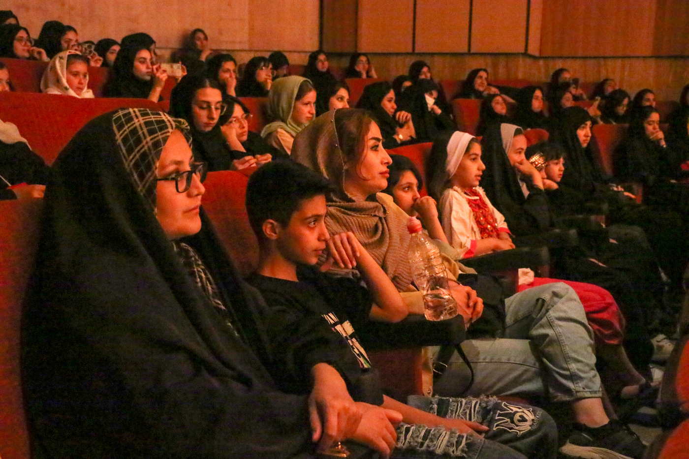 نمایشنامه خوانی Caroline