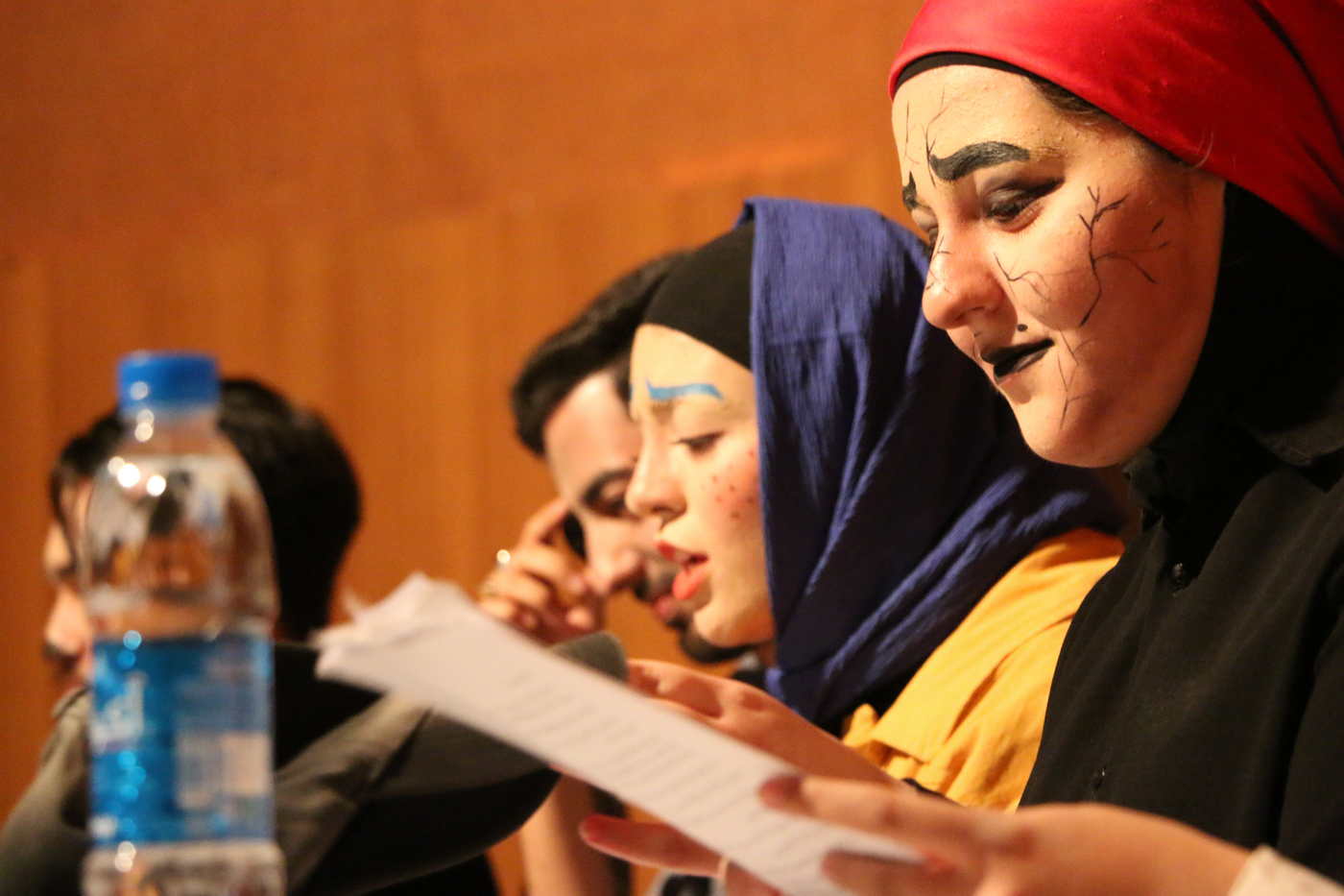 نمایشنامه خوانی Caroline