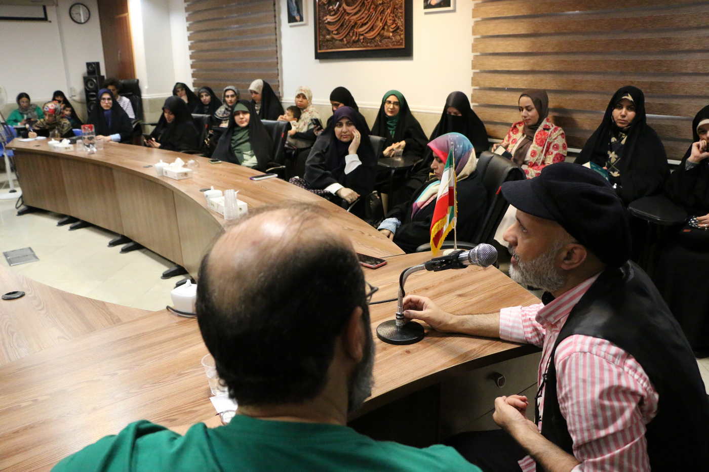 جشن یکسالگی انجمن ادبی ماها با حضور محمدحسن شهسواری