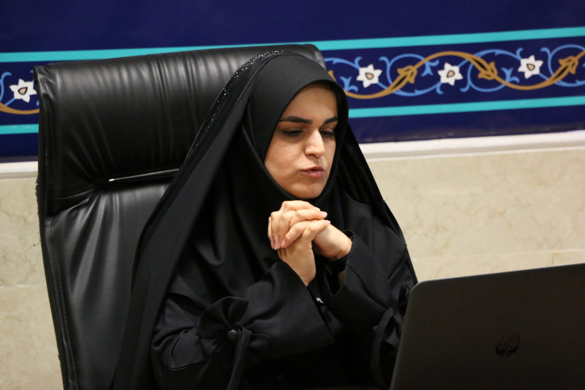 بررسی سبک‌های پوششی رایج در دنیای مد 2 (6)