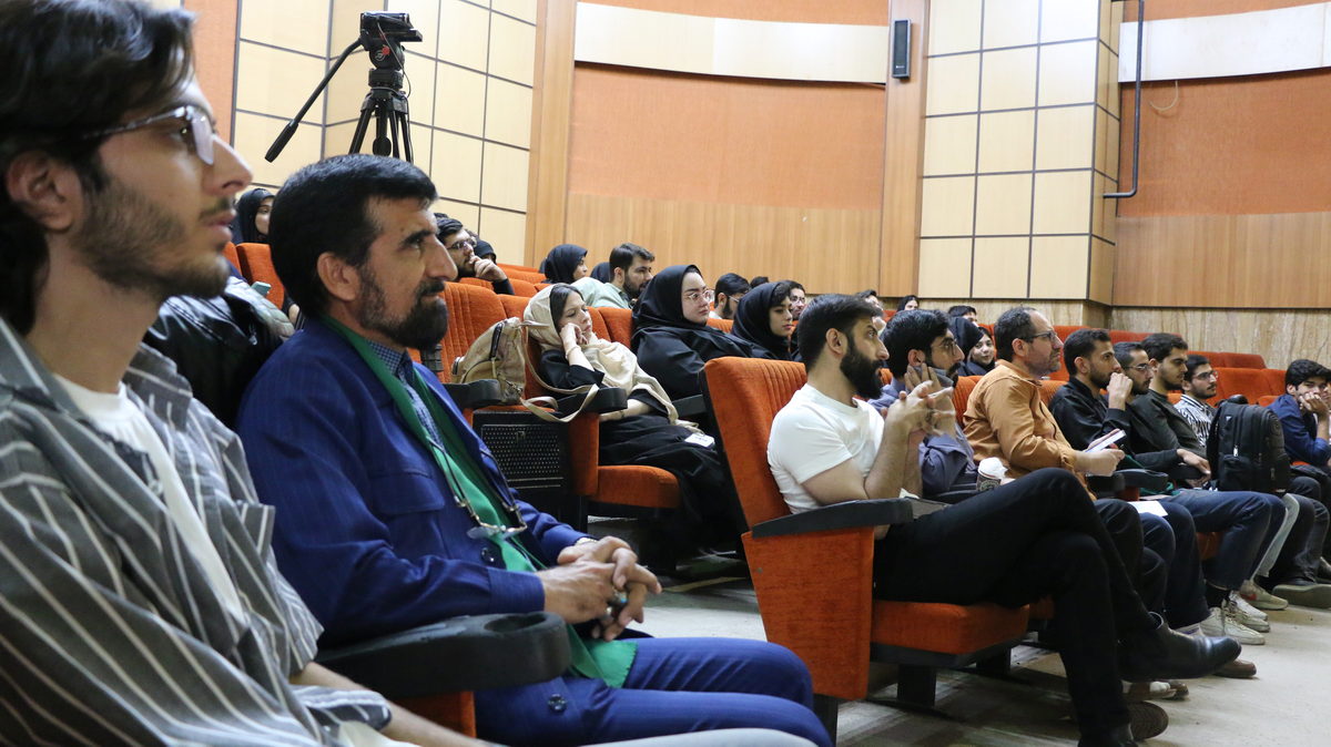 14040801 - نشست انتقال تجربه - قادری - هادی قادری (140)