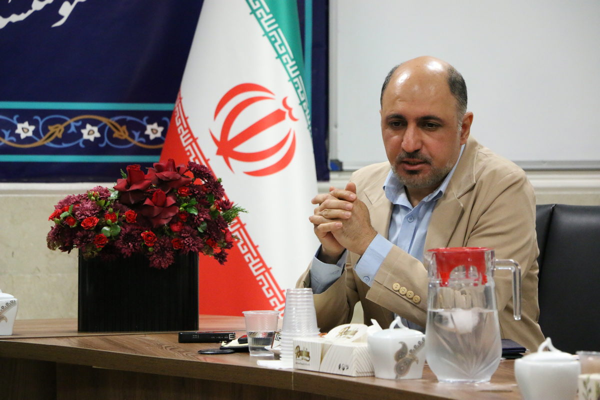 14040810 - تودیع و معارفه - پرهمت,سرانجام,پارسا,ژرفا,موسوی,بازرگانی (110)