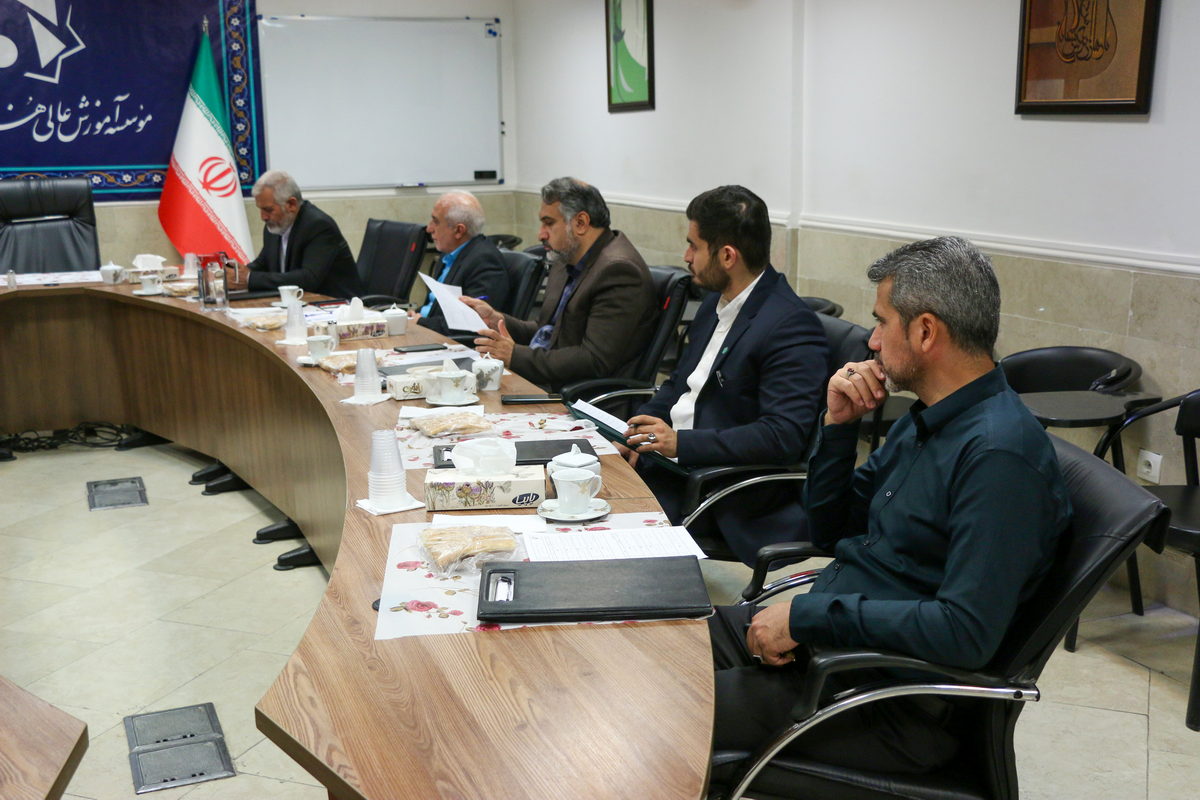 14040812 - جلسه هیئت نظارت و بازرسی وزارت علوم - سرانجام,جهانگشا,پارسا (002)