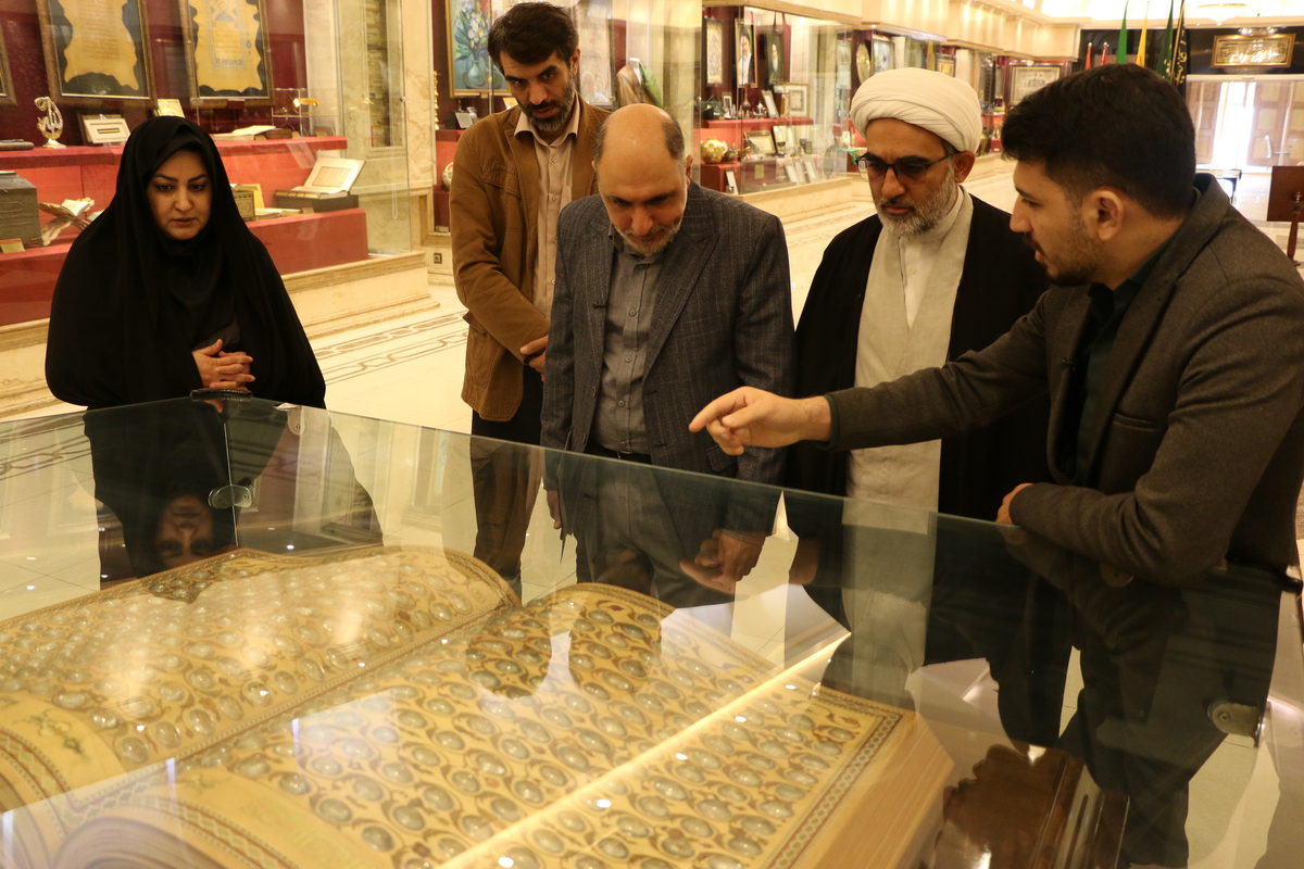 14040825 دیدار از موزه امام علی- شهرستانی,پارسا,جهانگشا,سرانجام,امامی,فرجی (4)