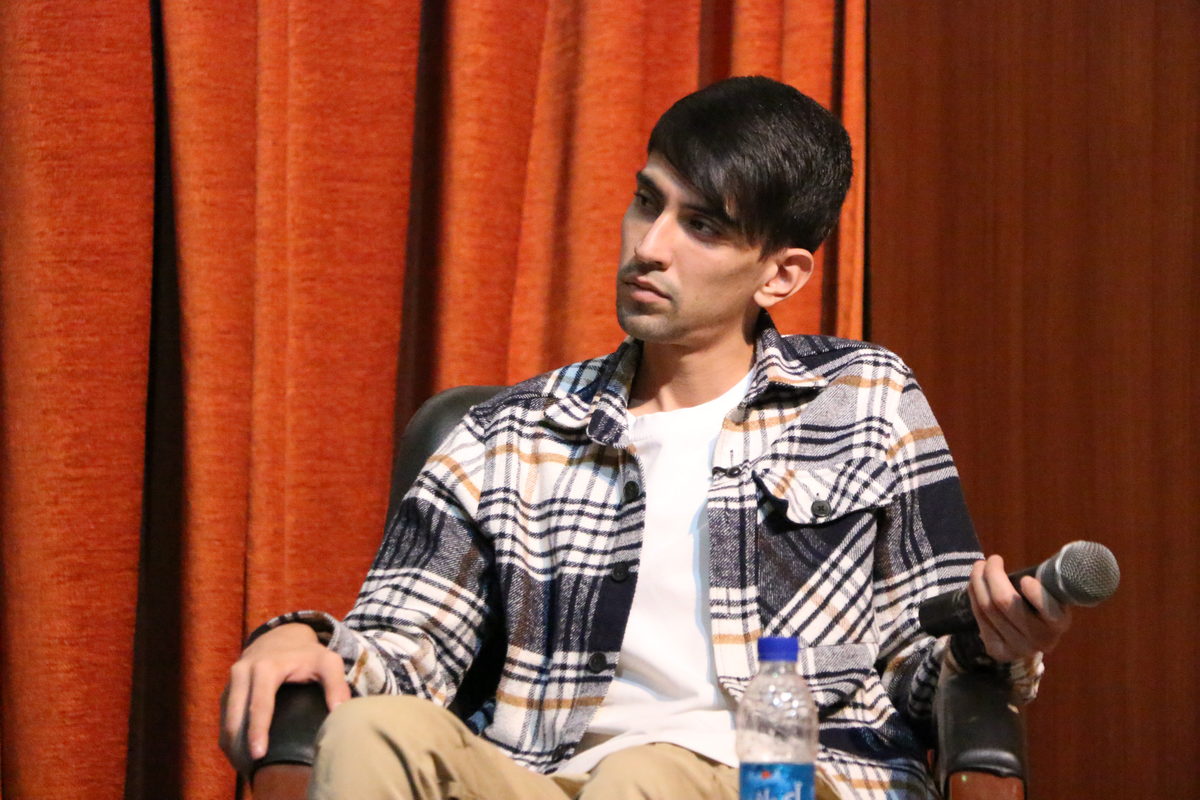 اکران و نقد فیلمهای روز مردگان و این قانون گروه (26)