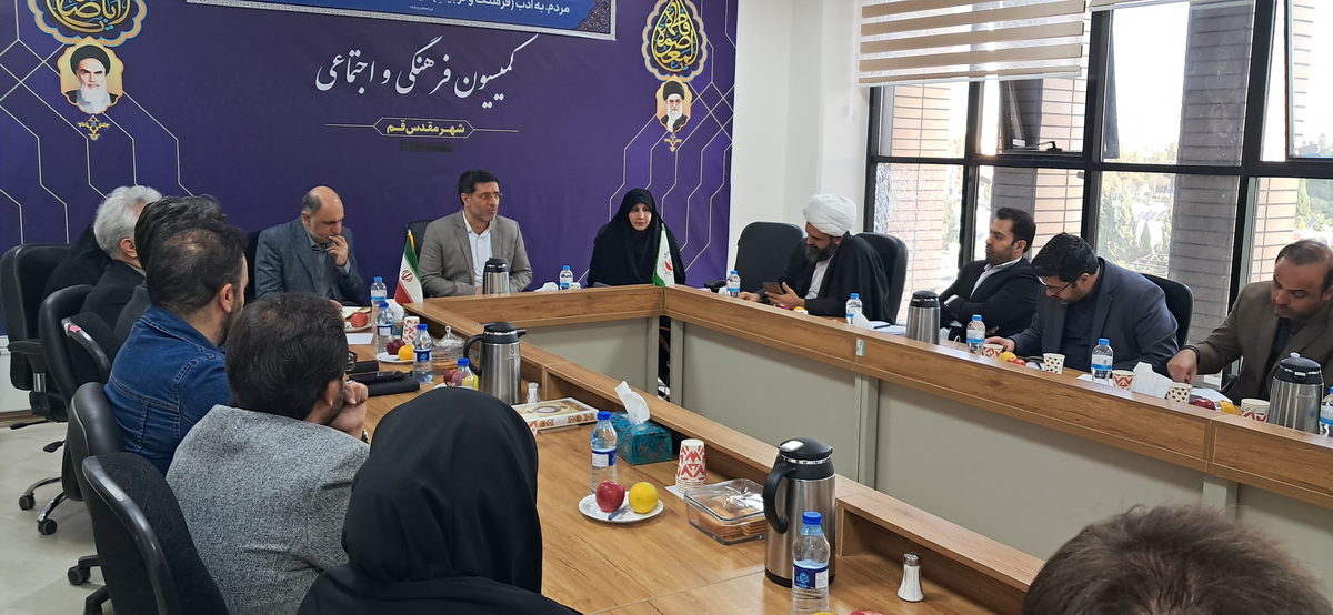 تفاهمنامه دانشگاه هنر و اندیشه با کمیسیون فرهنگی اجتماعی شورای شهر قم