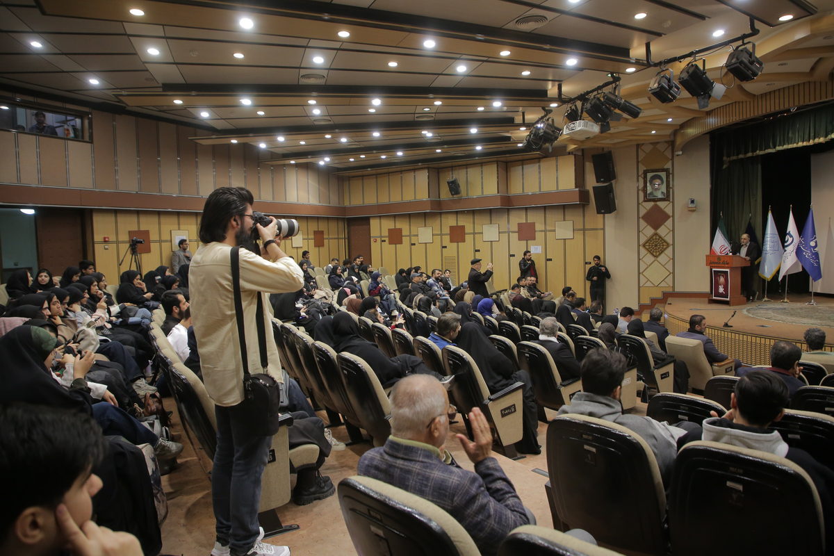 اختتامیه دومین سوگواره ملی هنر و اندیشه عاشورایی (18)