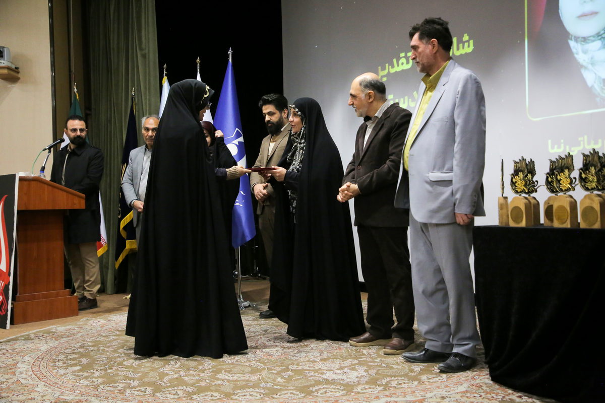 اختتامیه دومین سوگواره ملی هنر و اندیشه عاشورایی (45)