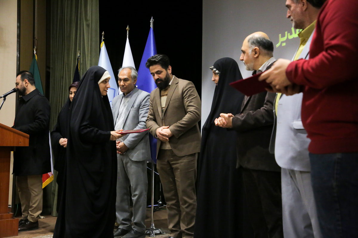 اختتامیه دومین سوگواره ملی هنر و اندیشه عاشورایی (49)