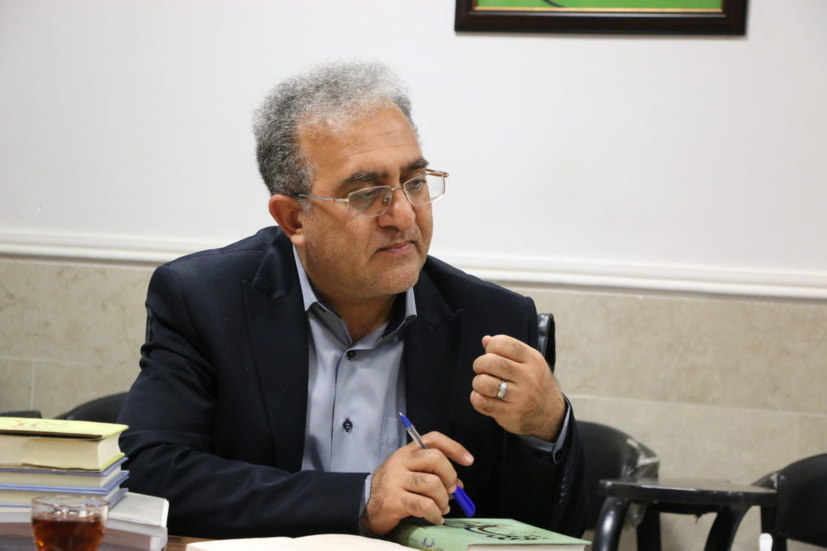 دکتر میرزایی، رئیس پژوهشگاه فرهنگ و ارتباطات