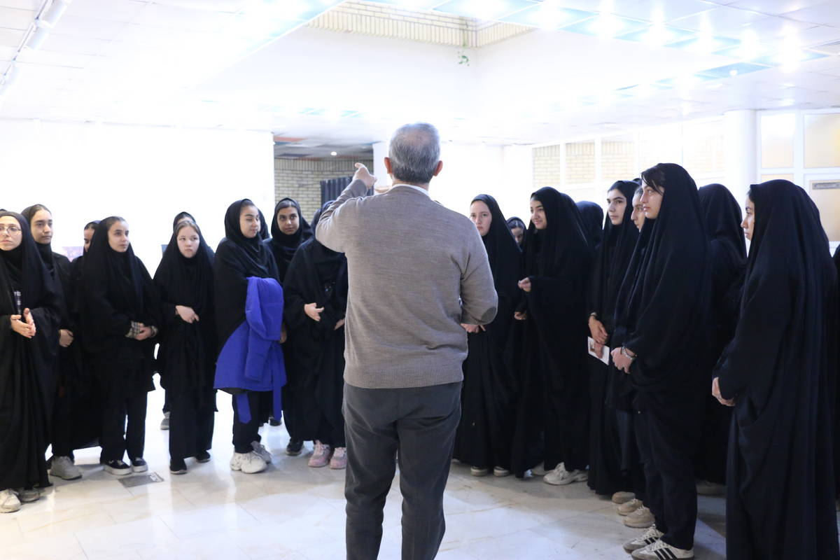 14041203 بازدید هنرستان فتح المبین (15)