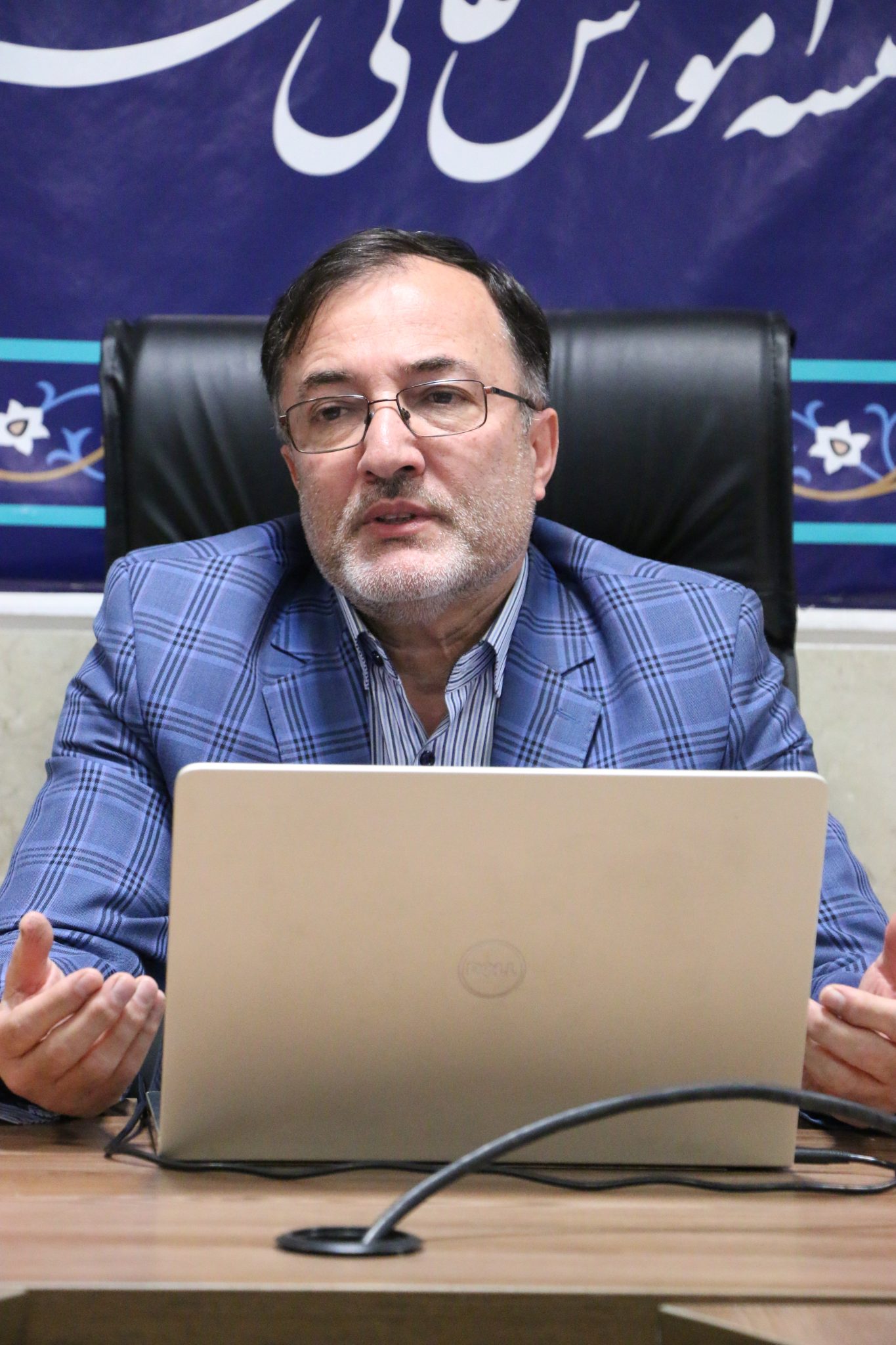 14050131 - نشست تبیین نقش هنرمندان و اصحاب رسانه در جنگ کنونی - موسوی گیلانی (019)