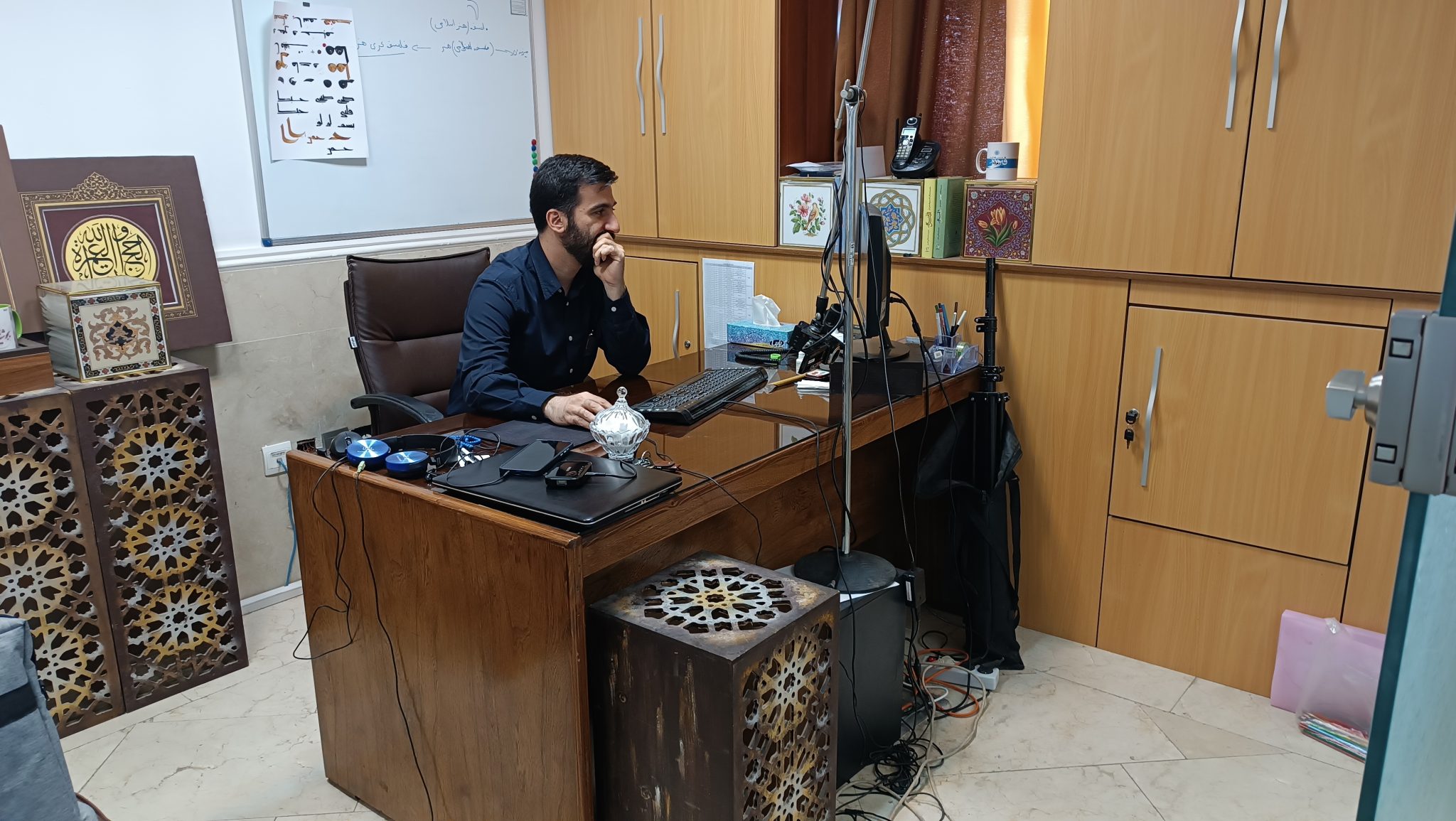 کارمندان دانشگاه هنر و اندیشه اسلامی (4)