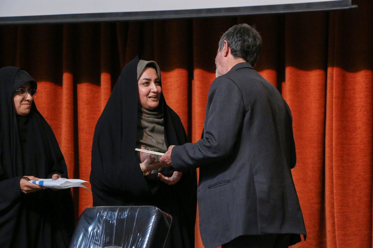 14050213 - گردهمایی معماری - اردیبهشت - حسینی,محدثی,نجفی,رضا عزتی (1046)