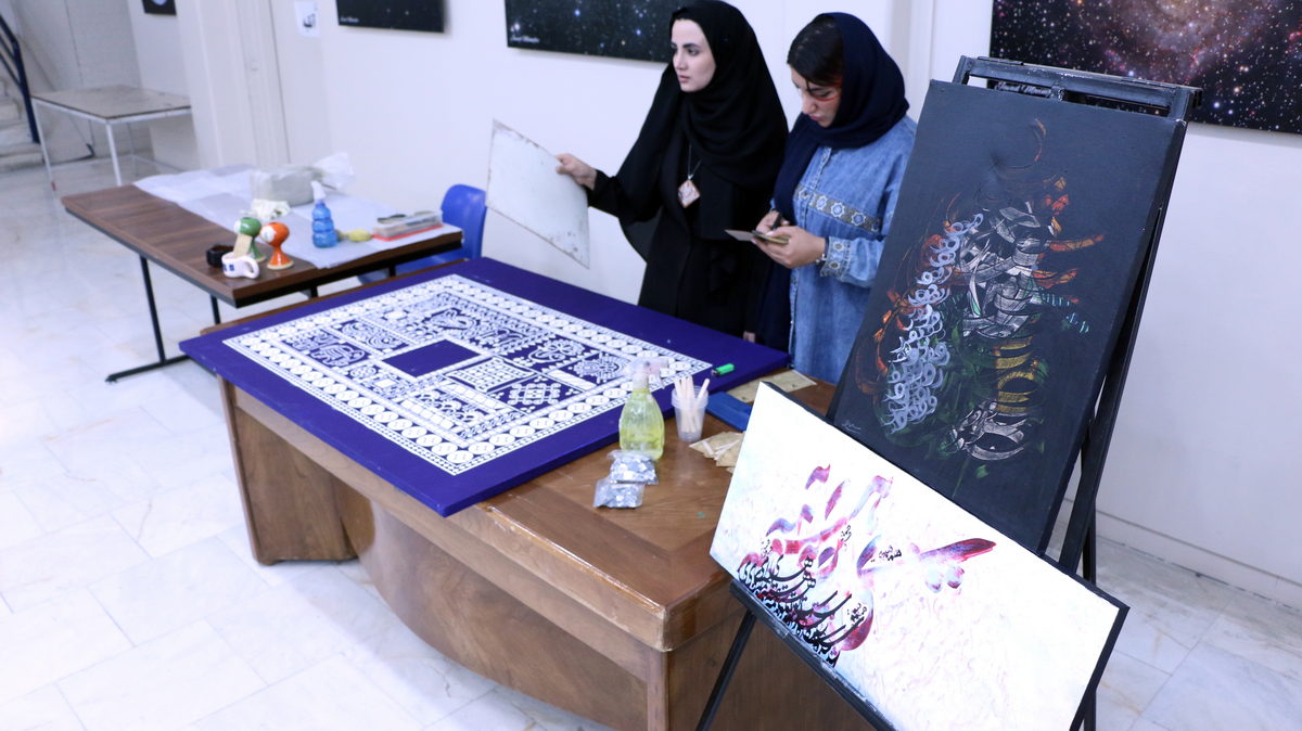 14050213 - گردهمایی معماری - اردیبهشت - حسینی,محدثی,نجفی,رضا عزتی (118)