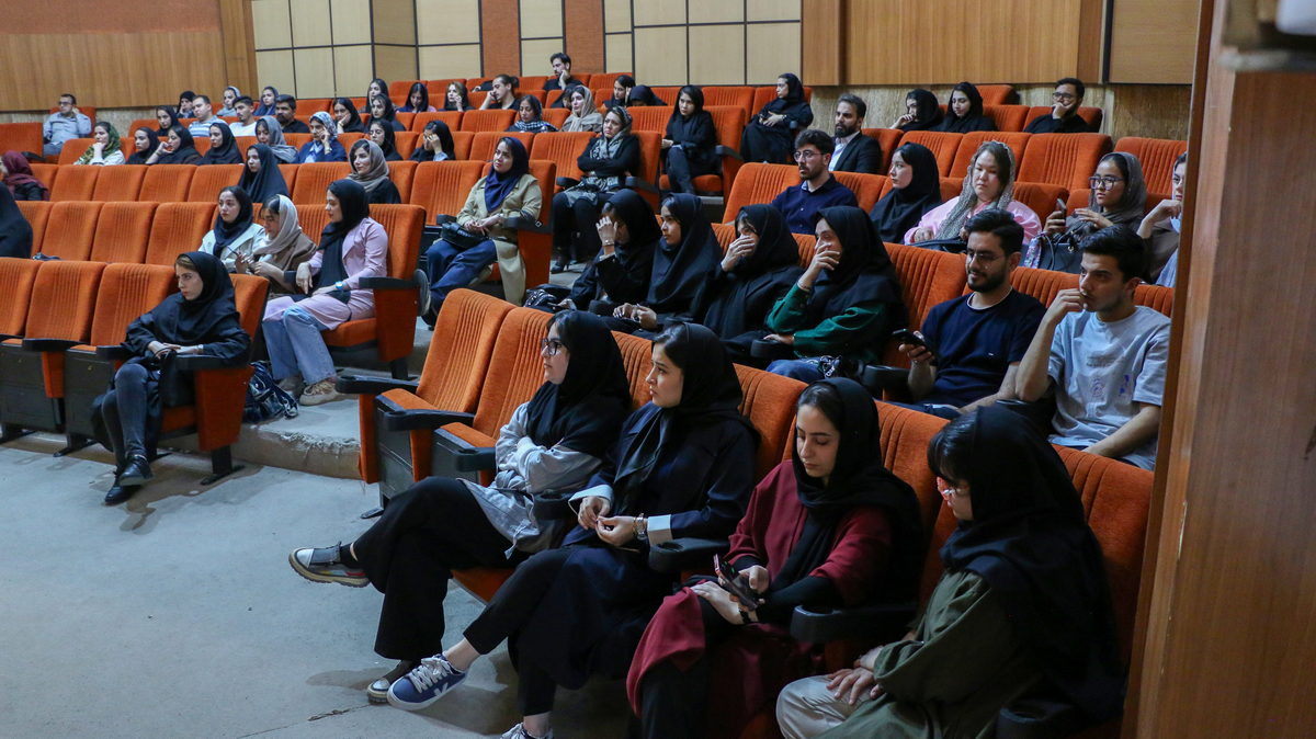 14050213 - گردهمایی معماری - اردیبهشت - حسینی,محدثی,نجفی,رضا عزتی (318)