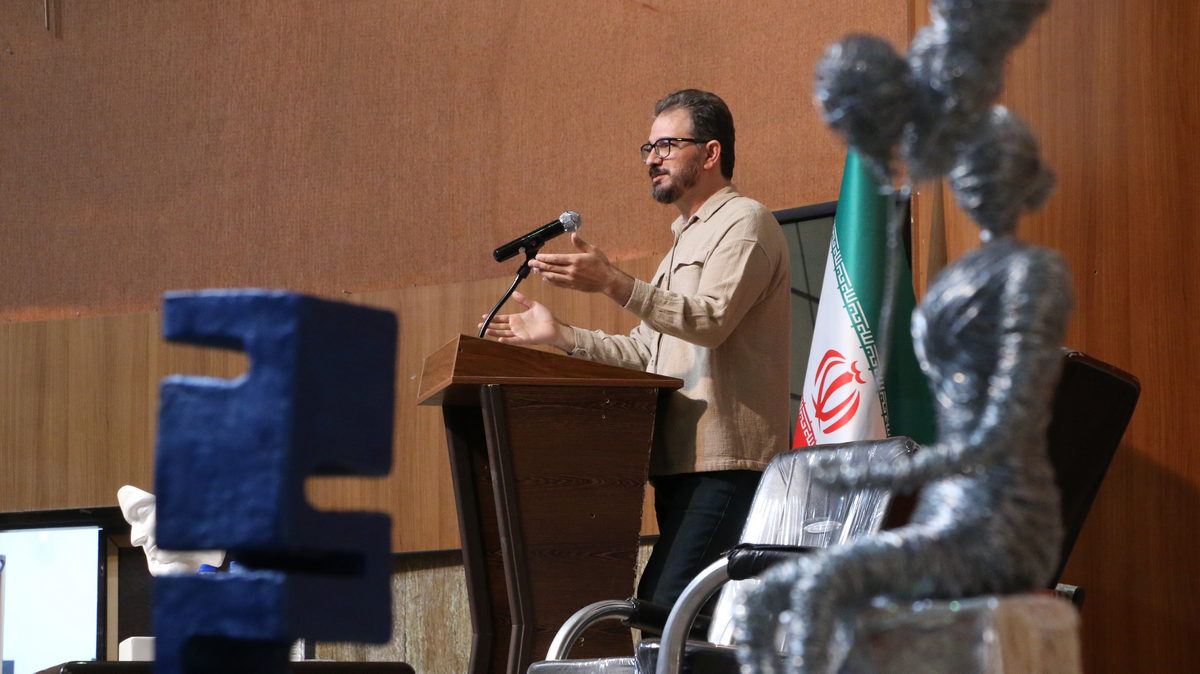 14050213 - گردهمایی معماری - اردیبهشت - حسینی,محدثی,نجفی,رضا عزتی (406)