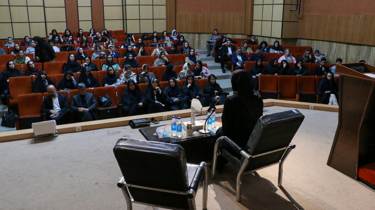 14050213 - گردهمایی معماری - اردیبهشت - حسینی,محدثی,نجفی,رضا عزتی (694)