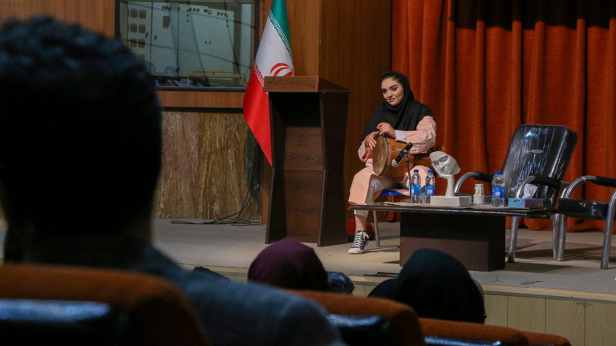 14050213 - گردهمایی معماری - اردیبهشت - حسینی,محدثی,نجفی,رضا عزتی (742)