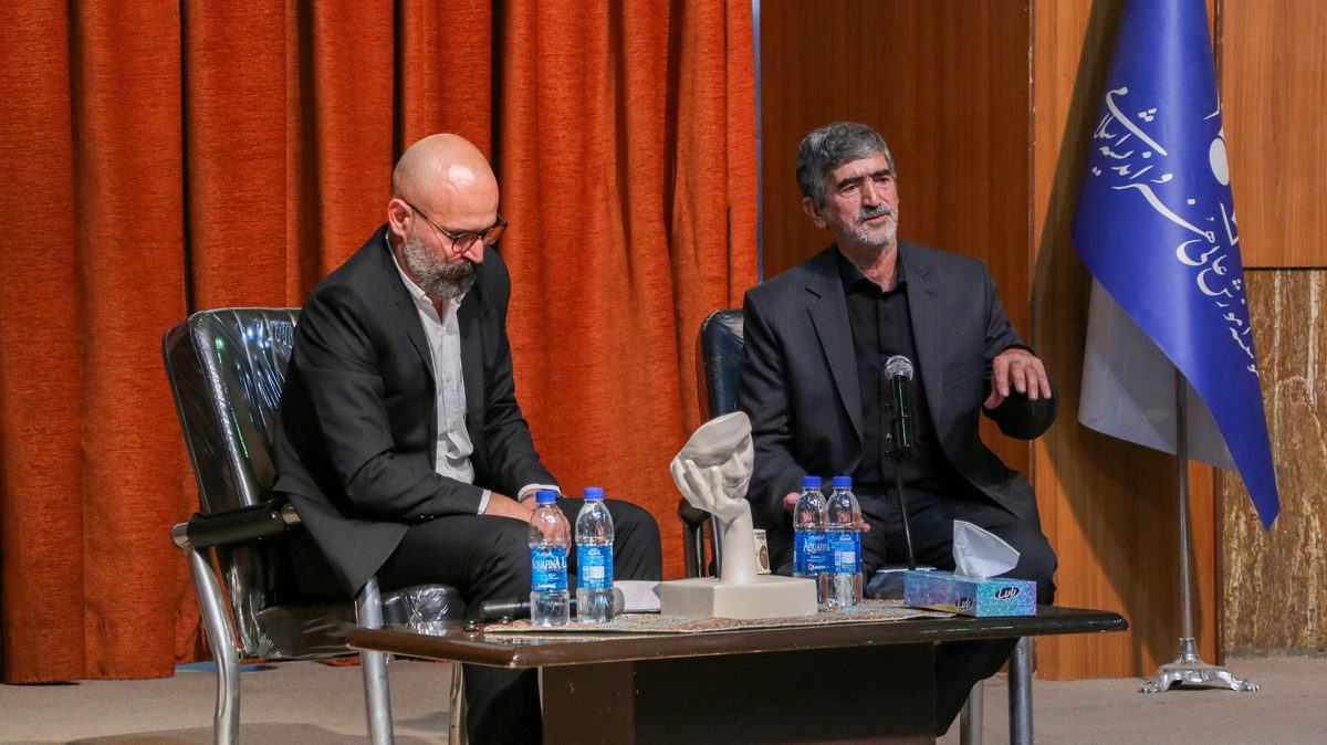 14050213 - گردهمایی معماری - اردیبهشت - حسینی,محدثی,نجفی,رضا عزتی (906)