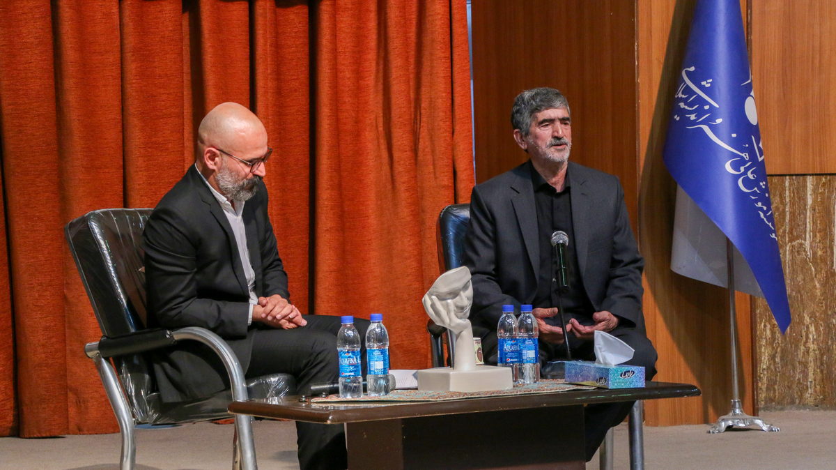 14050213 - گردهمایی معماری - اردیبهشت - حسینی,محدثی,نجفی,رضا عزتی (916)