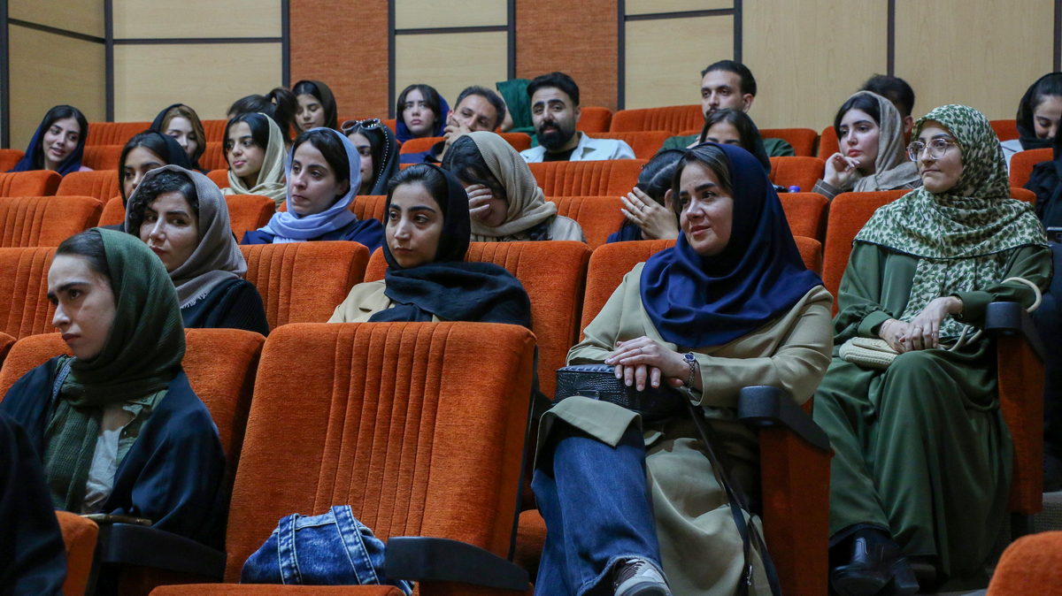 14050213 - گردهمایی معماری - اردیبهشت - حسینی,محدثی,نجفی,رضا عزتی (930)